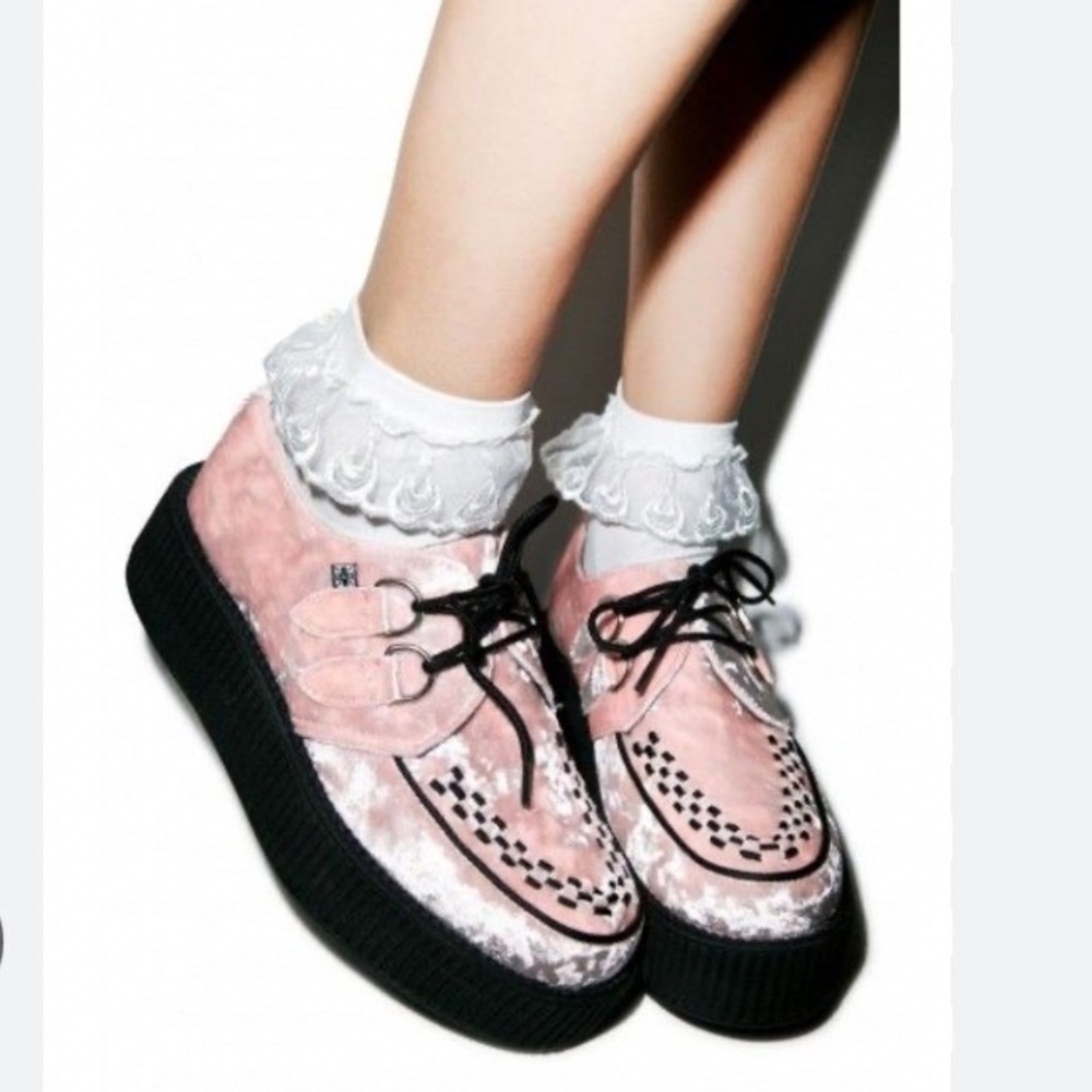 T.U.K. Creeper Shoes Women 6 Pink Velvet Platform Lace Up A8821/2455